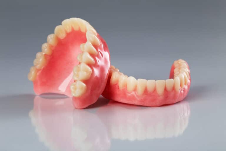 does Medicare cover dentures